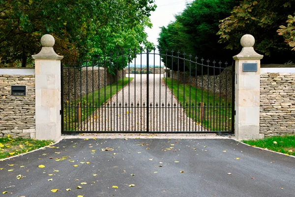 How To Install an Aluminum Fence Collinsville, IL