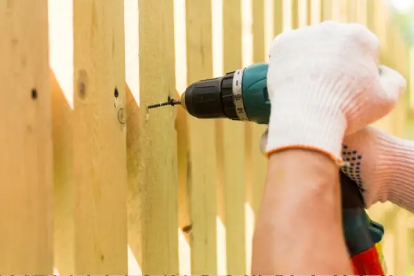 How to Install a Wood Fence in Collinsville, IL