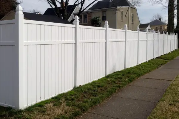 Affordable Vinyl Fencing in Collinsville, IL